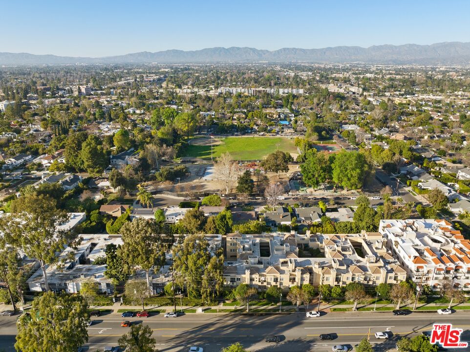 12633 Moorpark St Unit: 103