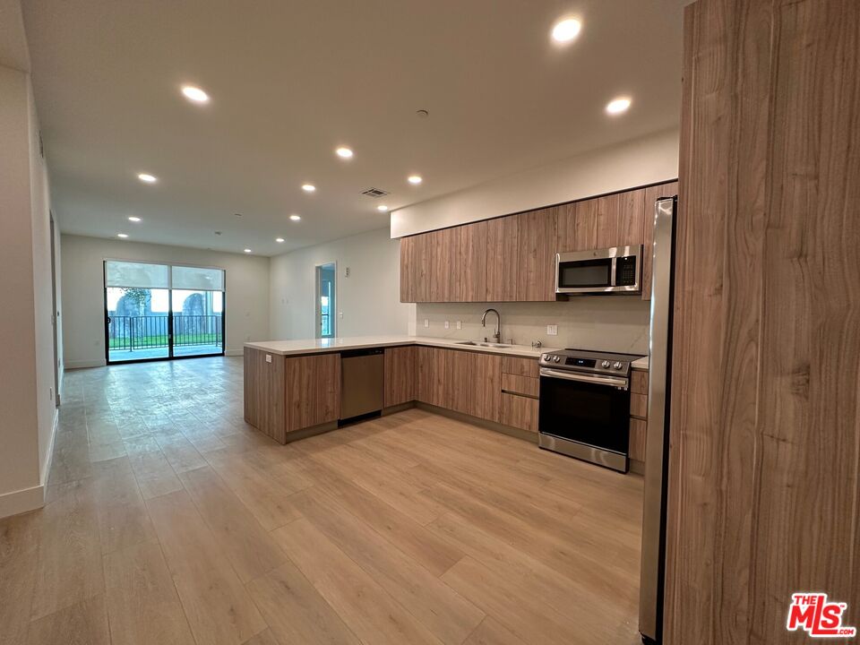 3651 Regal Pl Unit: 306