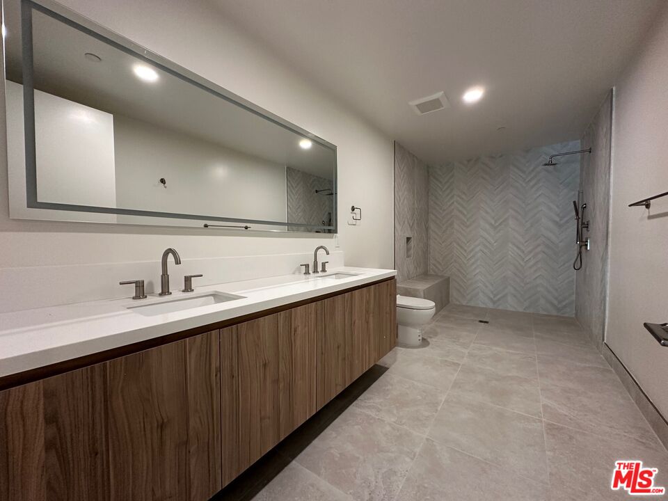 3651 Regal Pl Unit: 306