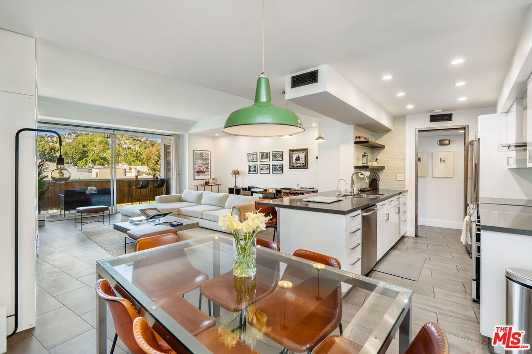 7250 Franklin Ave Unit: 505