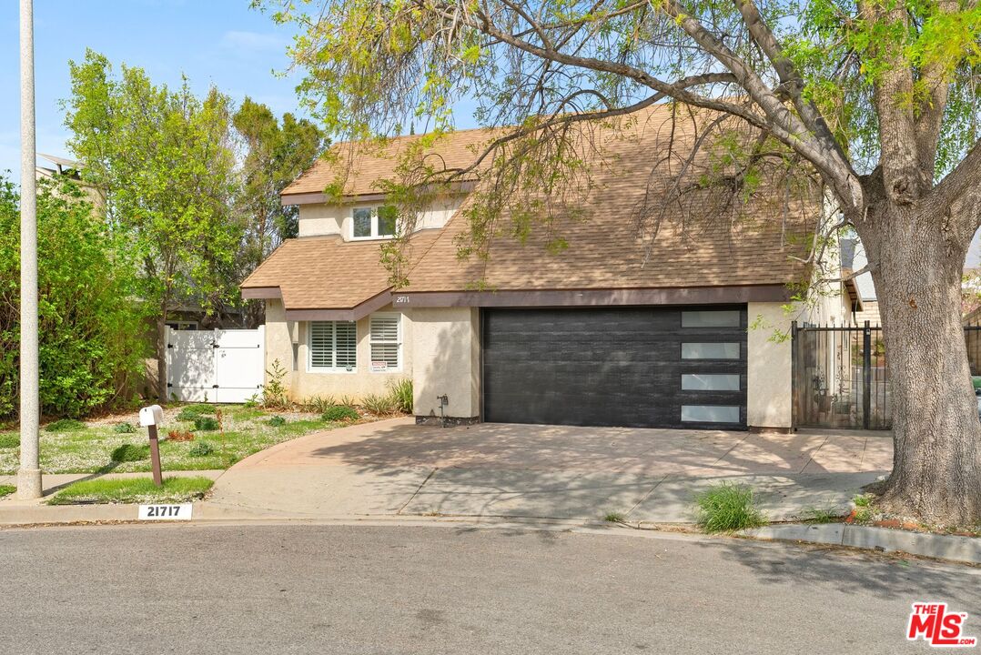 21717 Vintage St