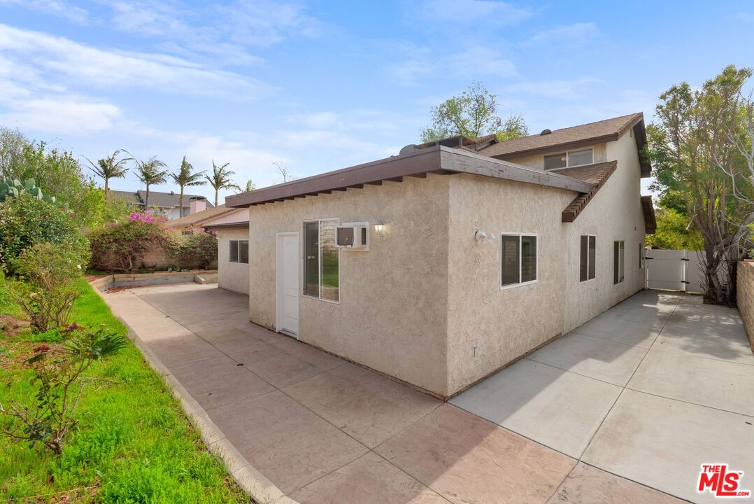 21717 Vintage St