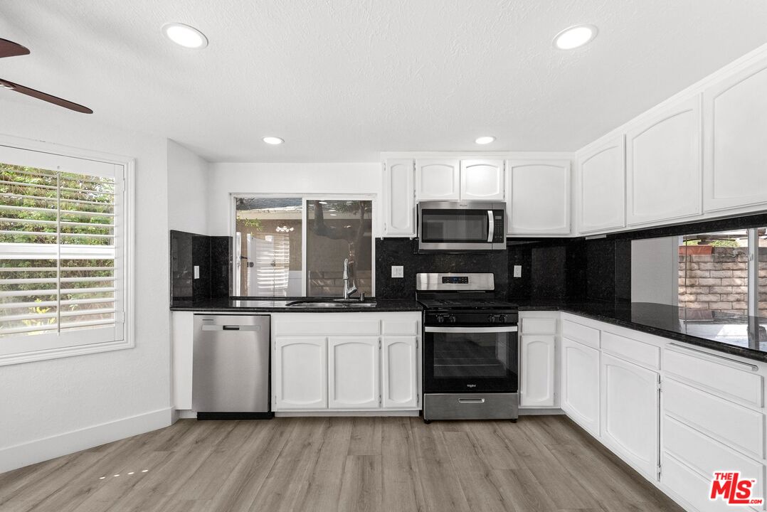 21717 Vintage St