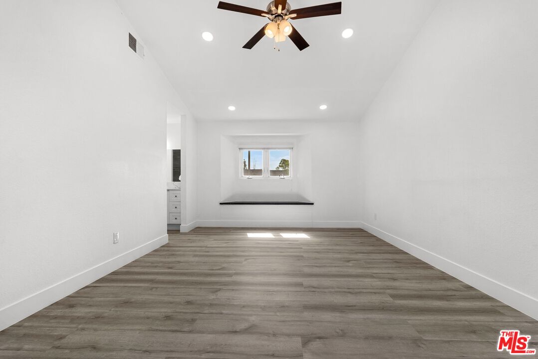 21717 Vintage St