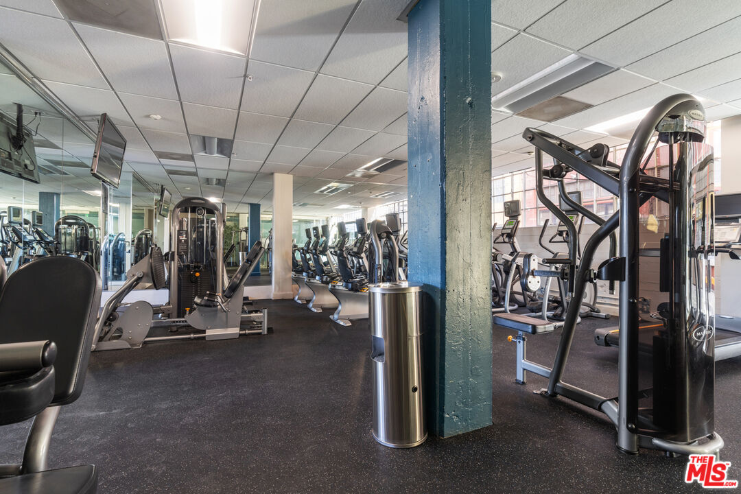 746 S Los Angeles St Unit: 805