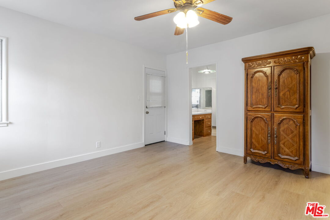 2302 Bagley Ave