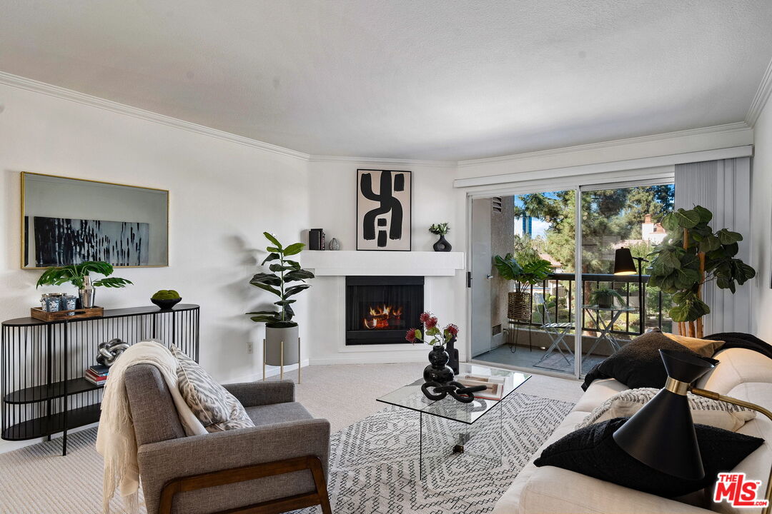 21550 Burbank Blvd Unit: 207