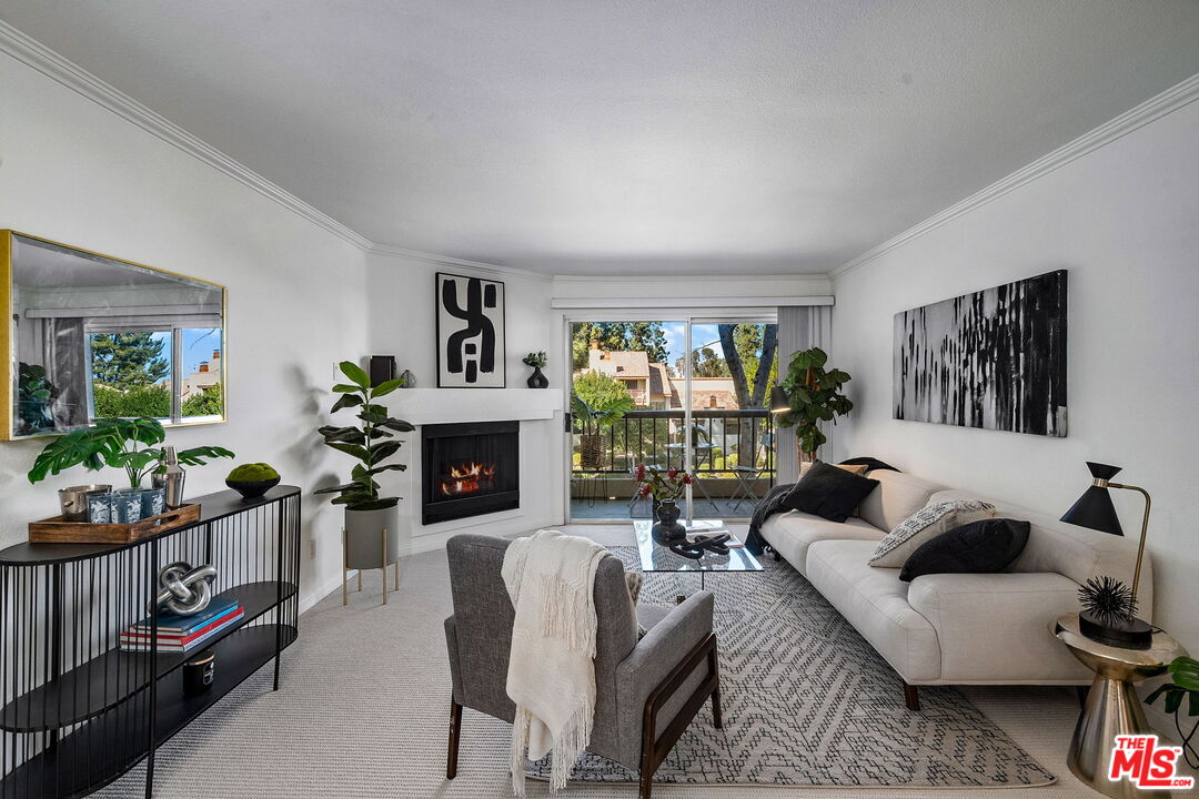 21550 Burbank Blvd Unit: 207