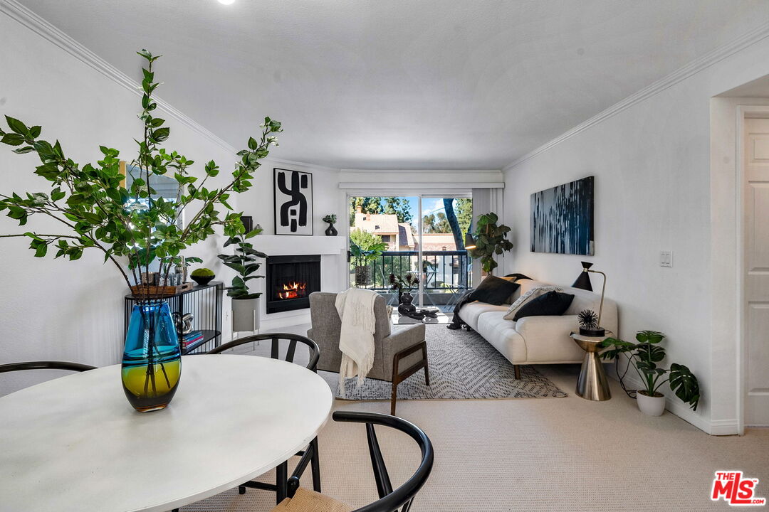 21550 Burbank Blvd Unit: 207