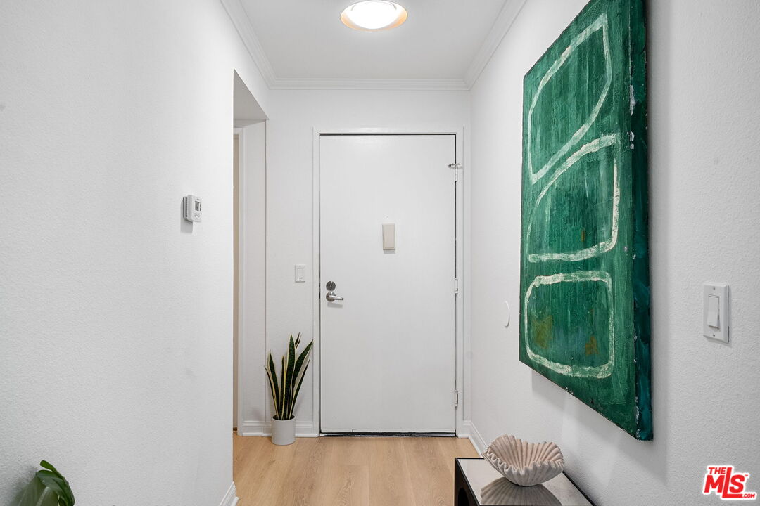 21550 Burbank Blvd Unit: 207