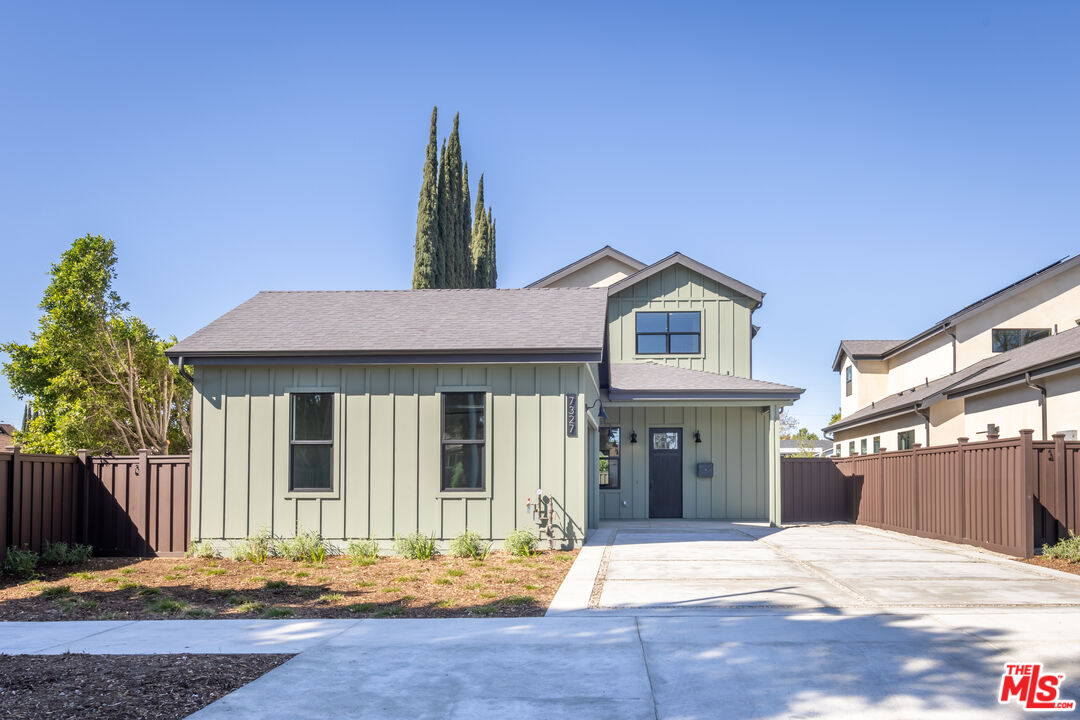 7327 Whitaker Ave
