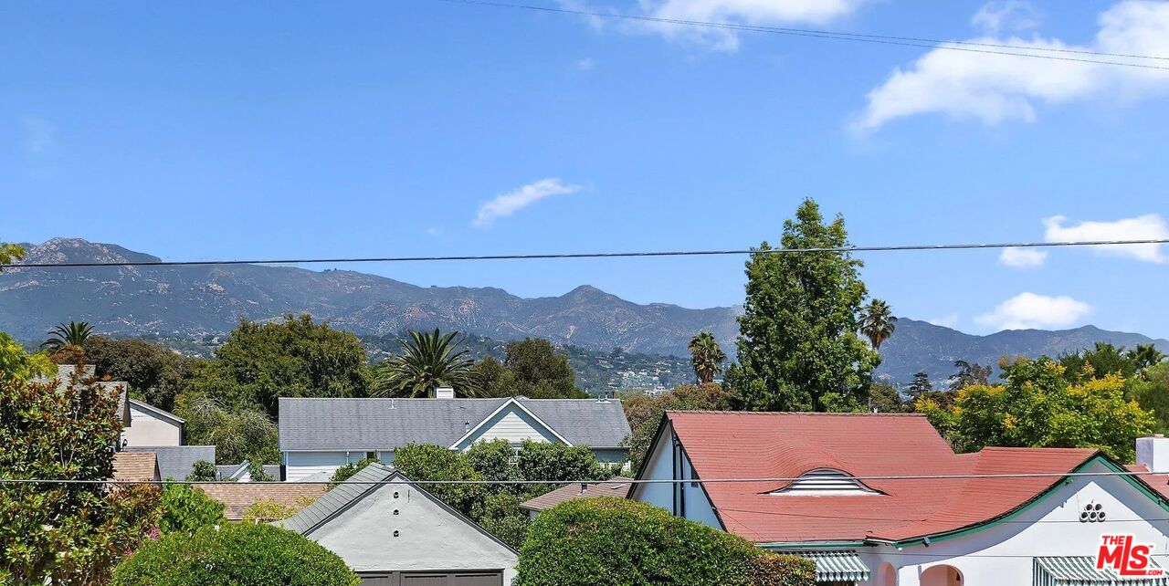 903 W Mission St