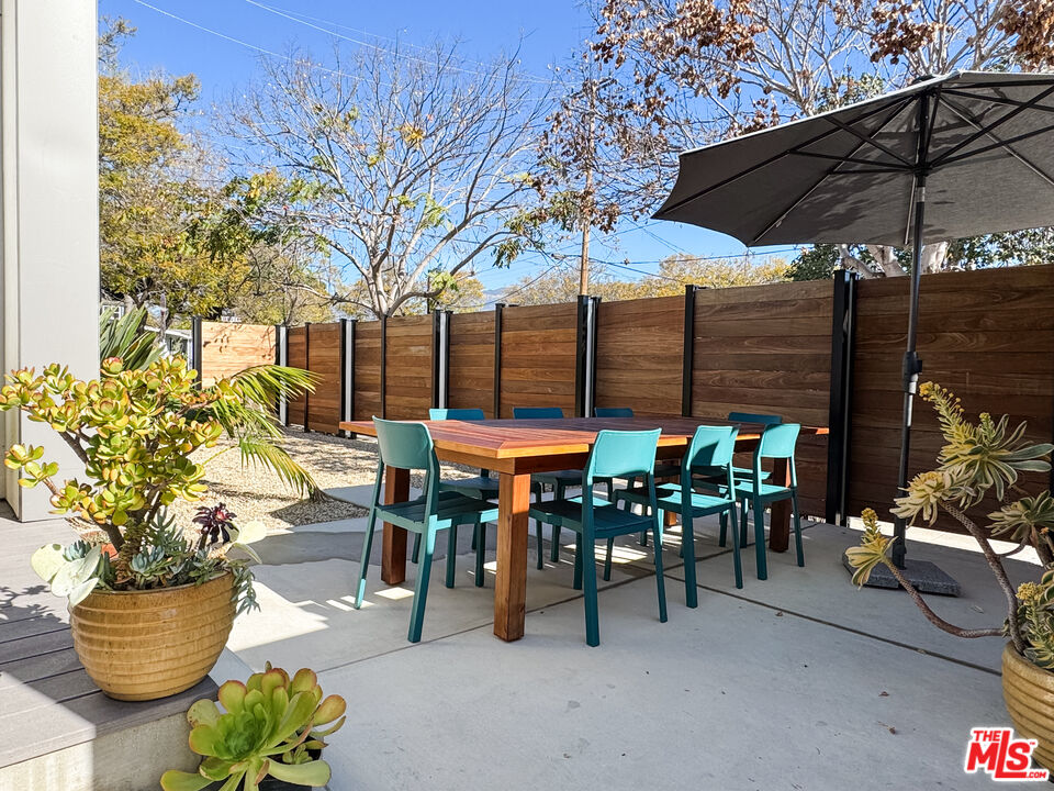 903 W Mission St