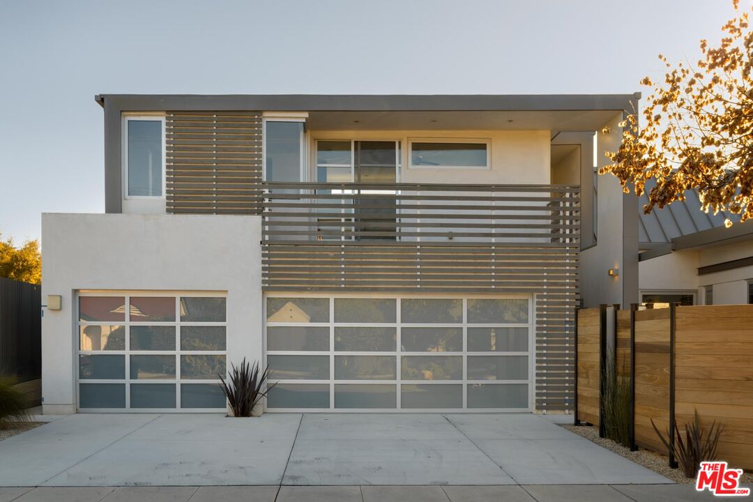 903 W Mission St