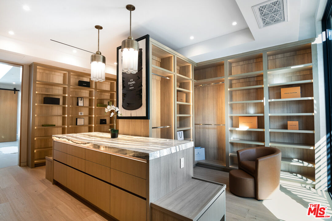 2641 Hutton Dr