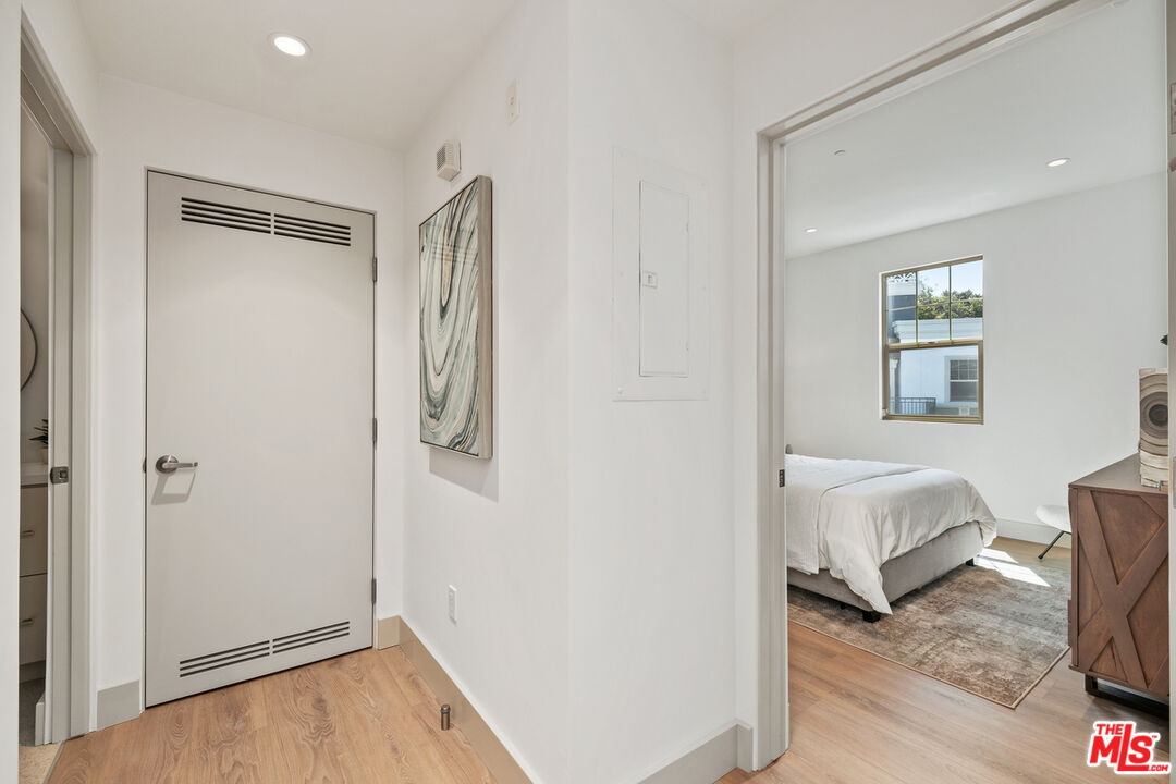 130 S Sepulveda Blvd Unit: 304