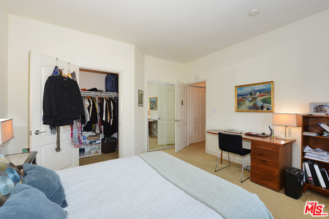 11808 Riverside Dr Unit: 10
