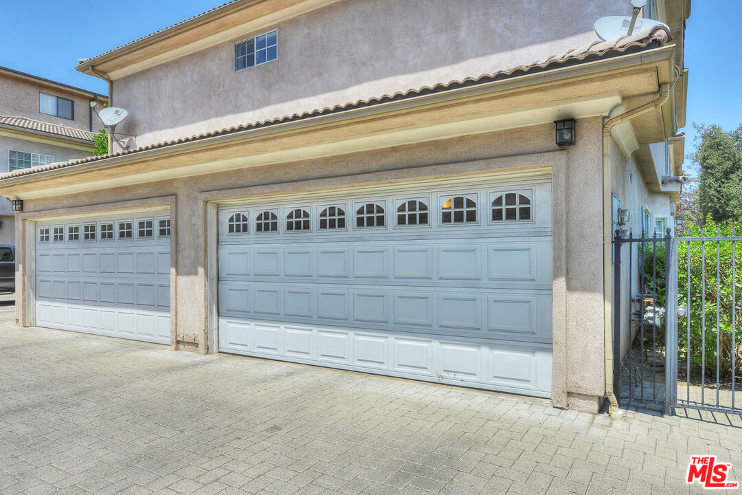 11808 Riverside Dr Unit: 10