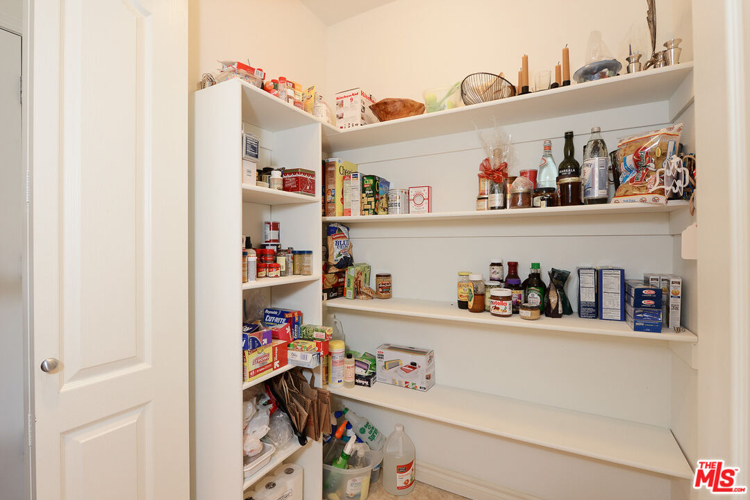 11808 Riverside Dr Unit: 10