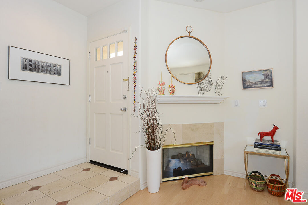 11808 Riverside Dr Unit: 10