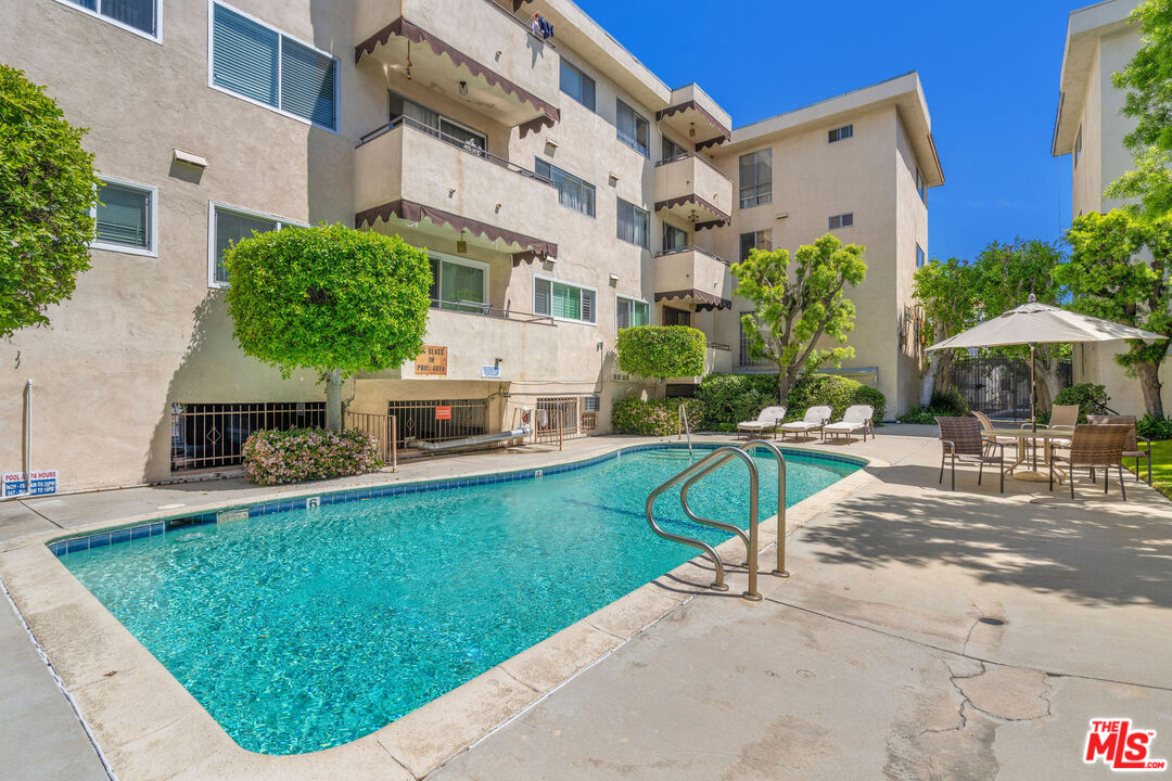 5353 Yarmouth Ave Unit: 105