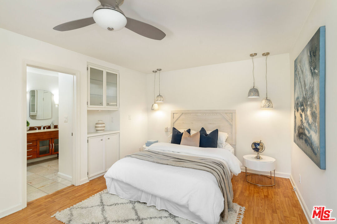 5353 Yarmouth Ave Unit: 105