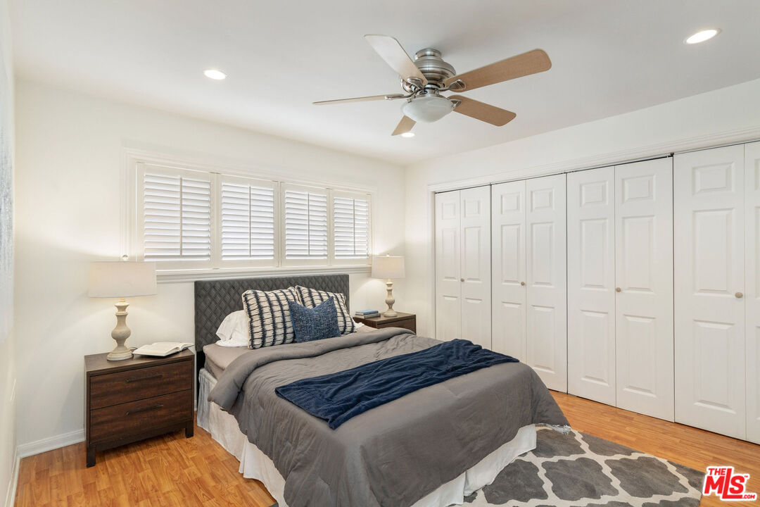 5353 Yarmouth Ave Unit: 105
