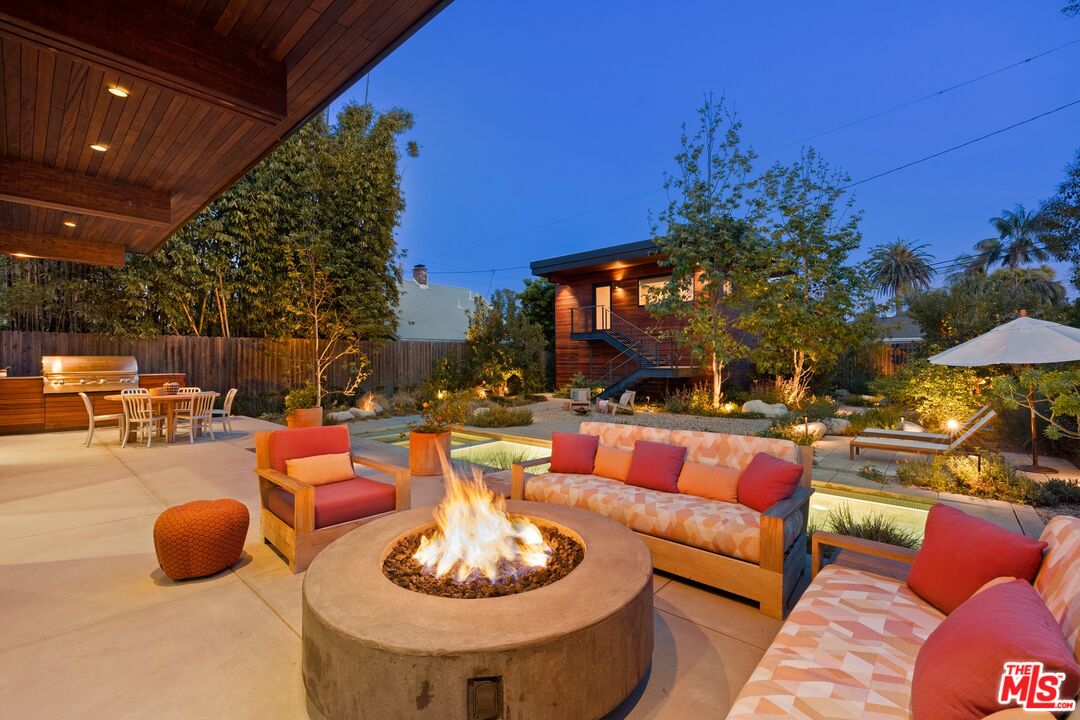 1378 Appleton Way