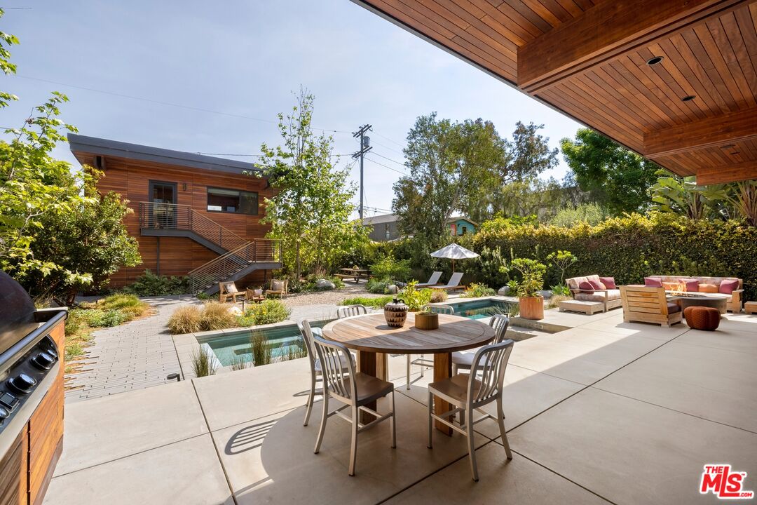 1378 Appleton Way