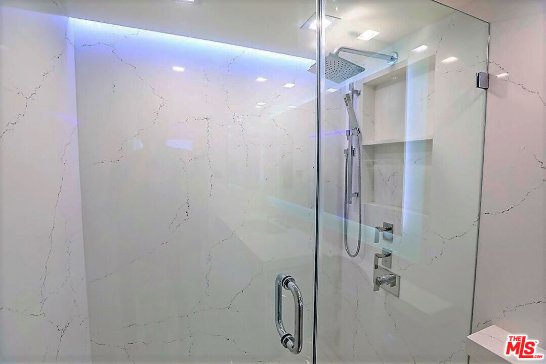 201 OCEAN AVE Unit: 808P