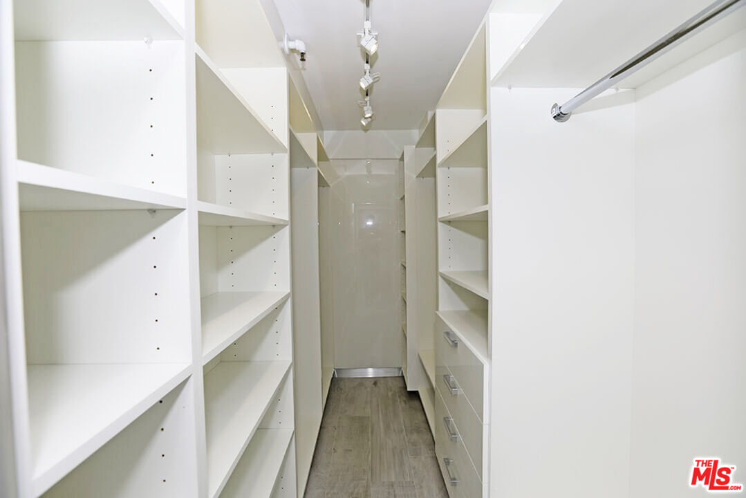 201 OCEAN AVE Unit: 808P