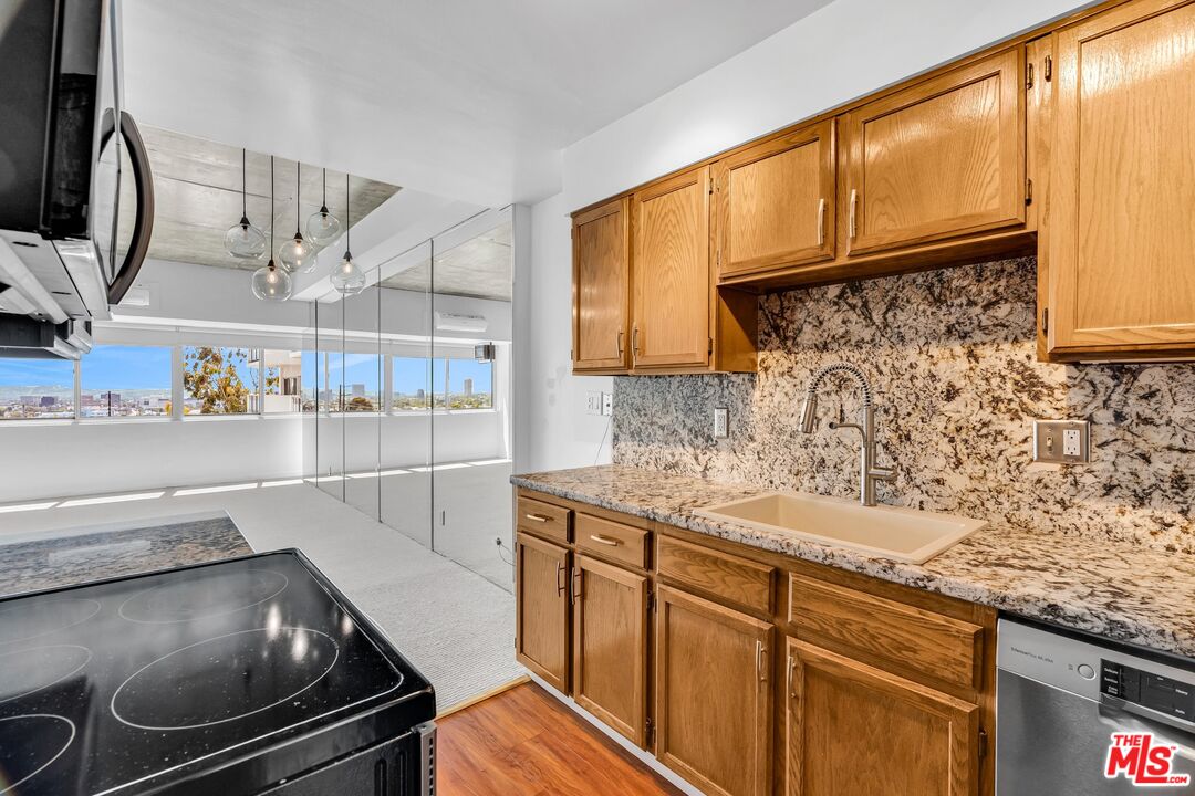 1155 N La Cienega Blvd Unit: 307