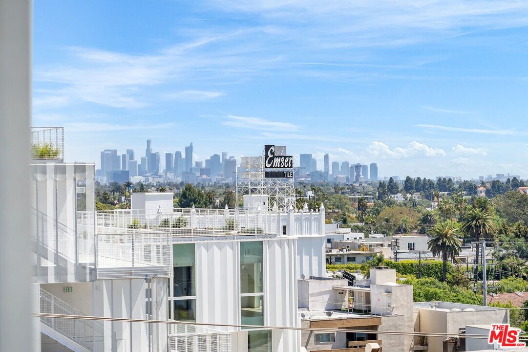 1155 N La Cienega Blvd Unit: 307