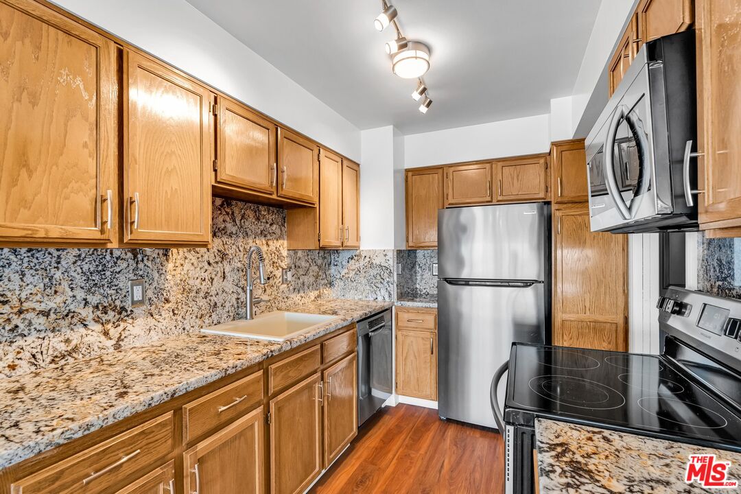 1155 N La Cienega Blvd Unit: 307