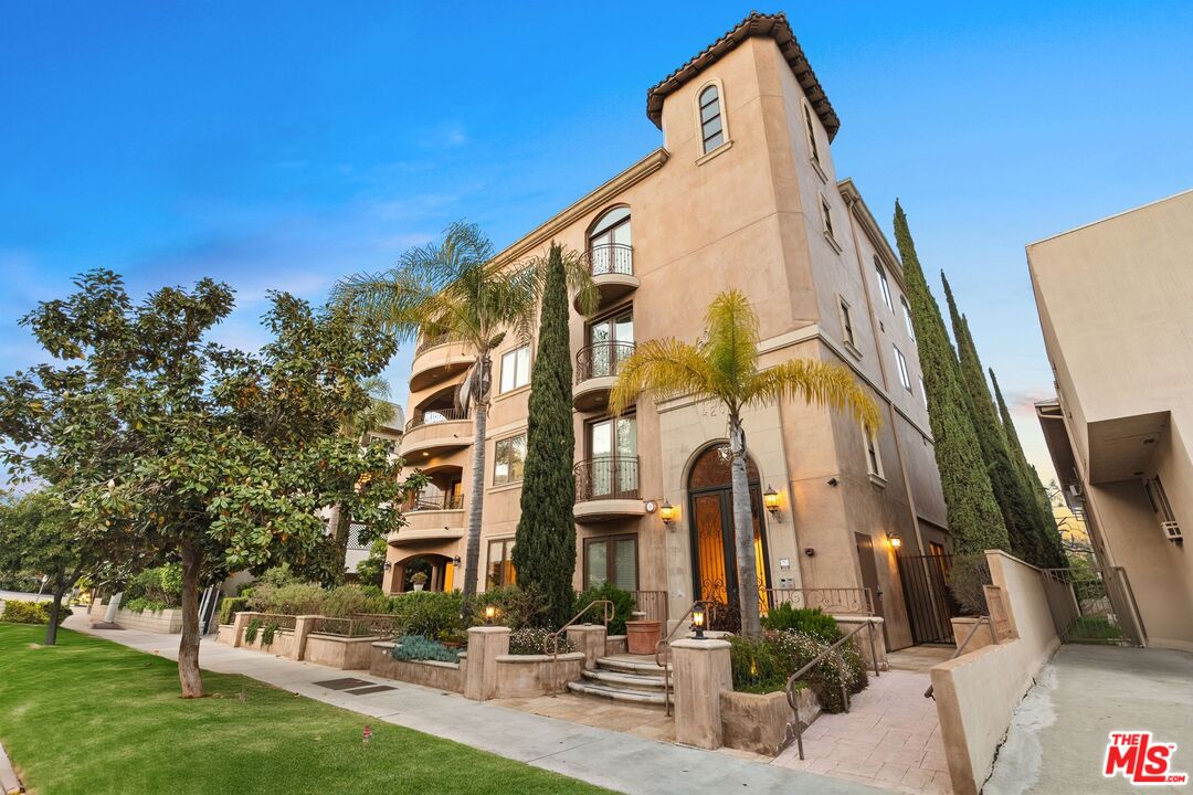 418 S Hamel Rd Unit: 102