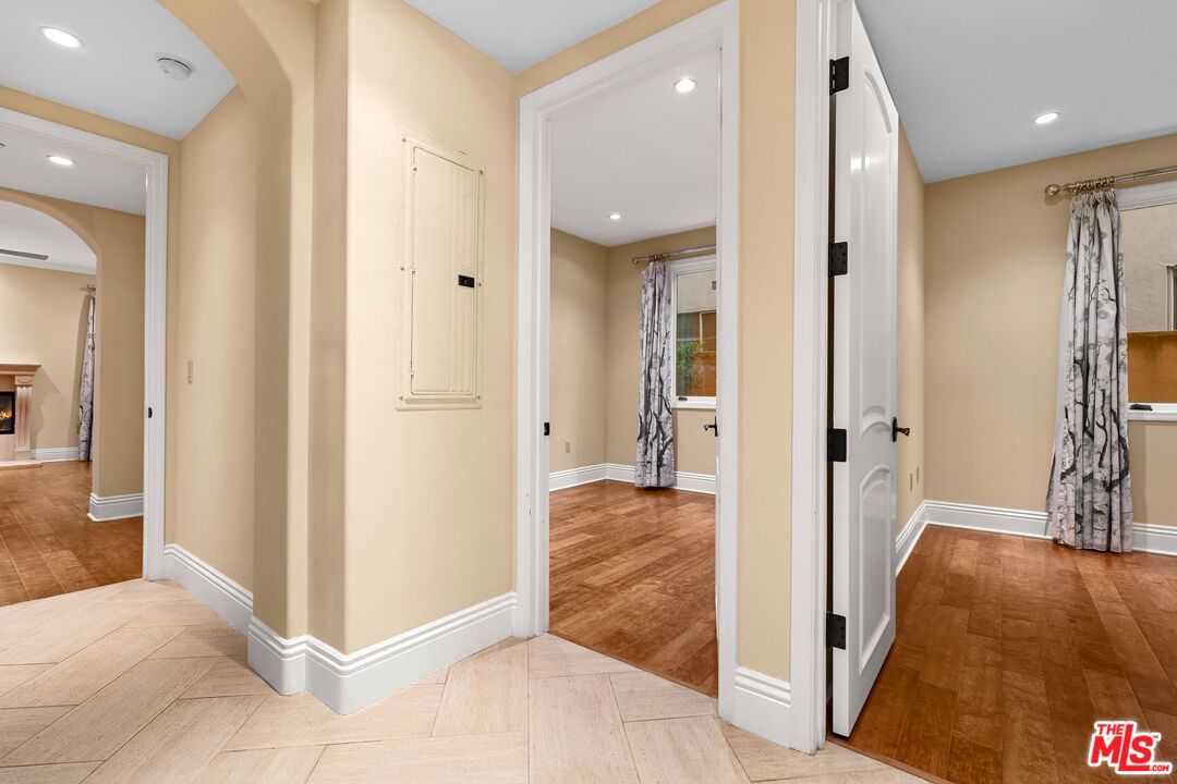 418 S Hamel Rd Unit: 102