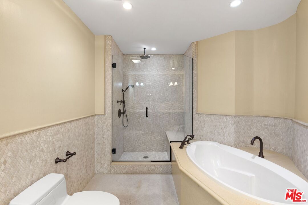 418 S Hamel Rd Unit: 102