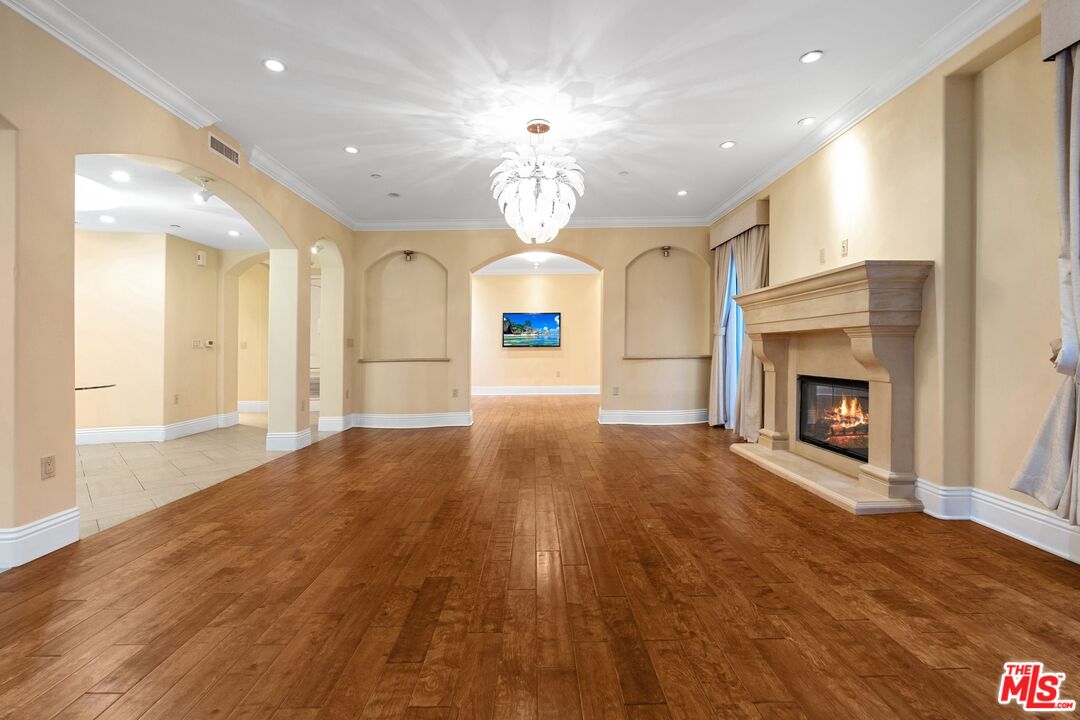 418 S Hamel Rd Unit: 102