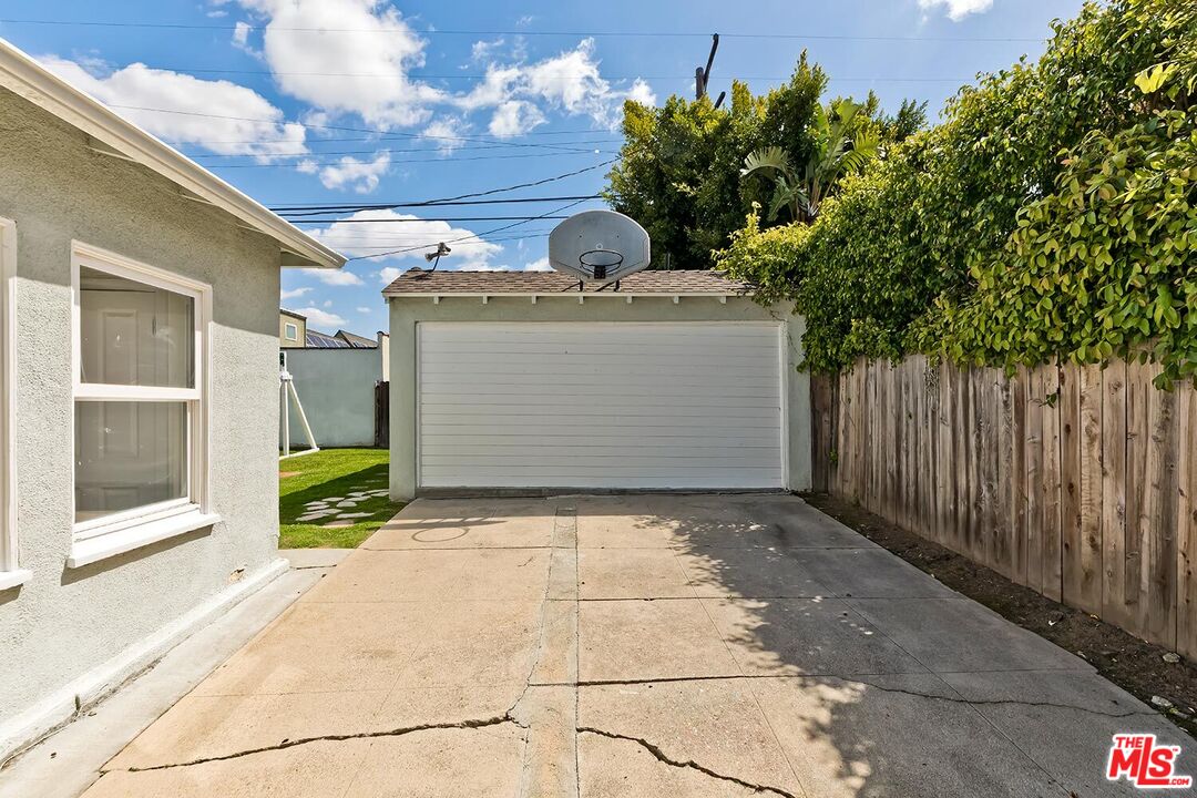 1510 Edris Dr