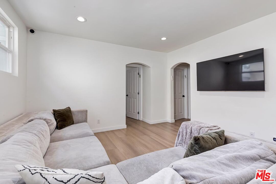 1510 Edris Dr