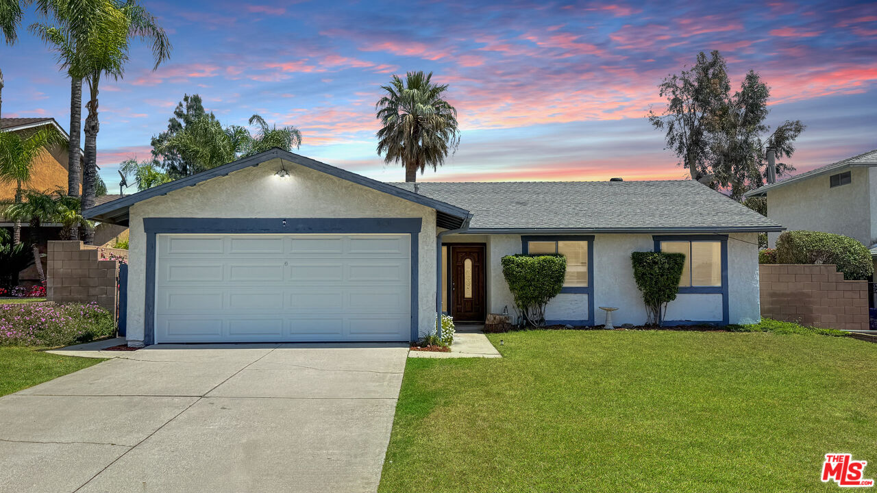 6831 Valinda Ave