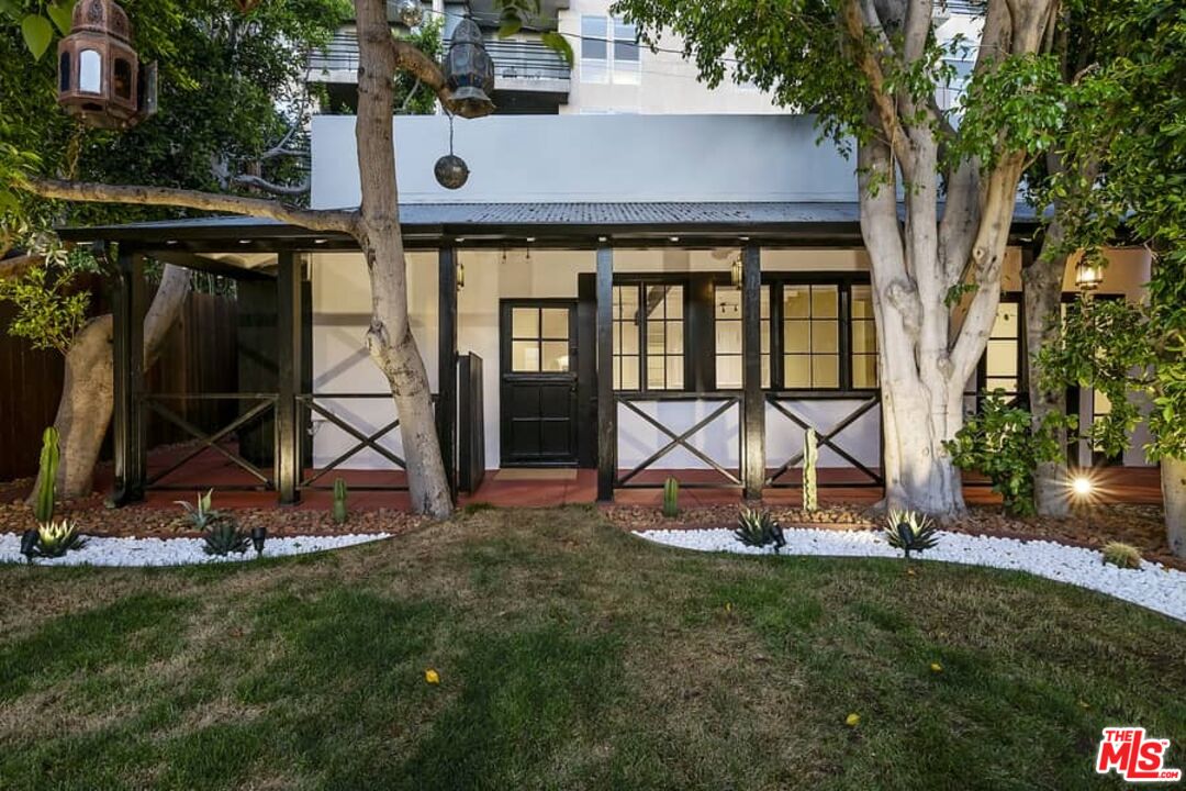 362 Westbourne Dr