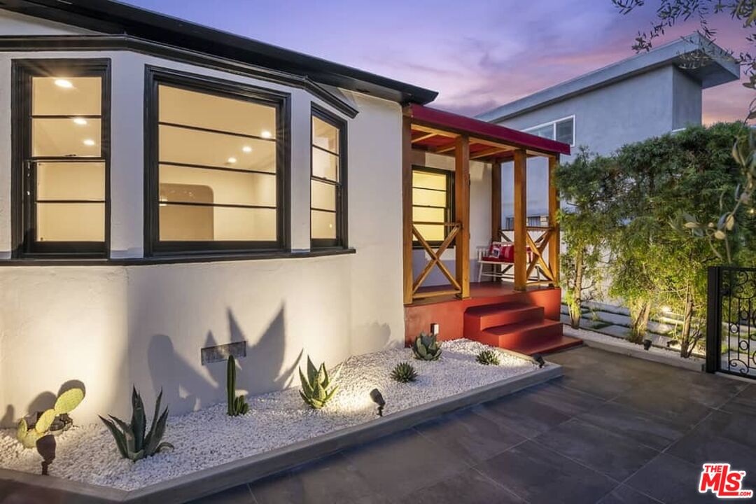 362 Westbourne Dr