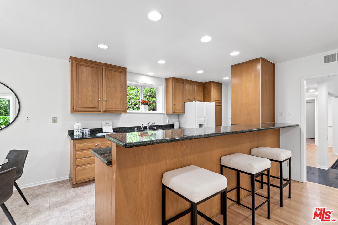 1247 N Bundy Dr