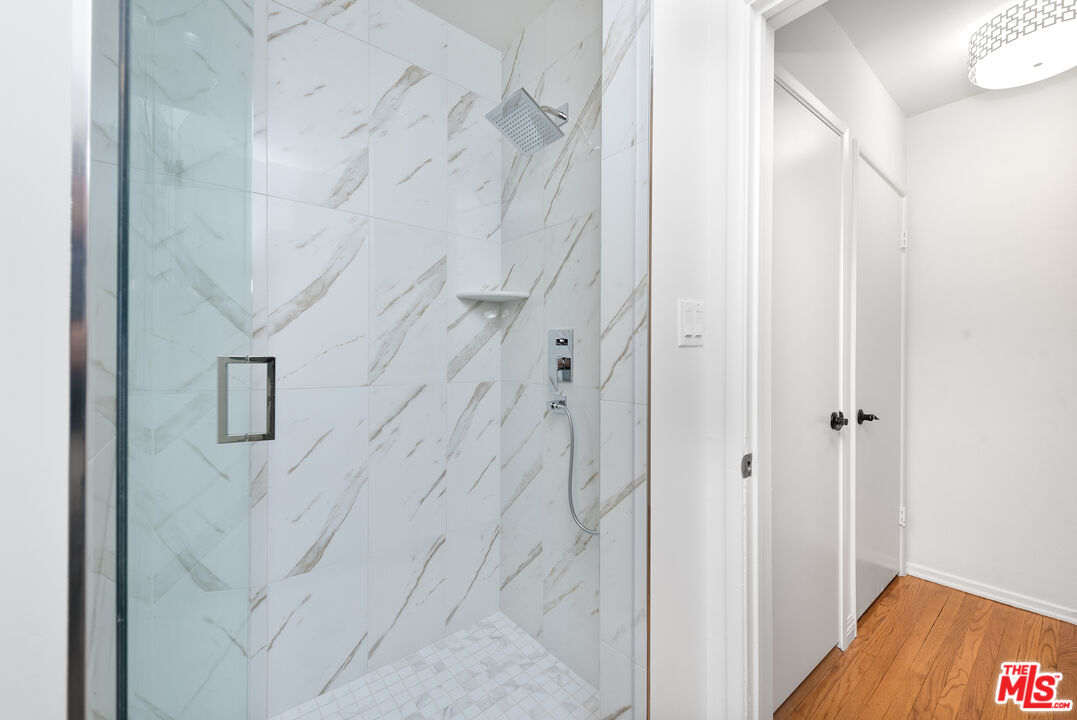 1208 N Crescent Heights Blvd Unit: 4