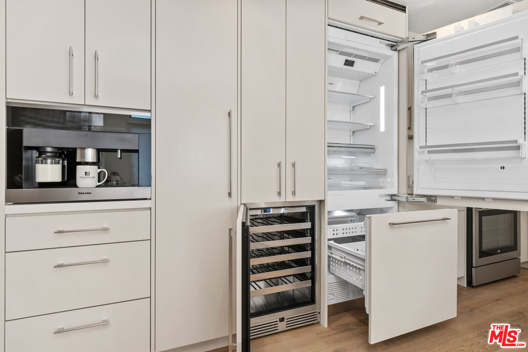 130 S Sepulveda Blvd Unit: 110