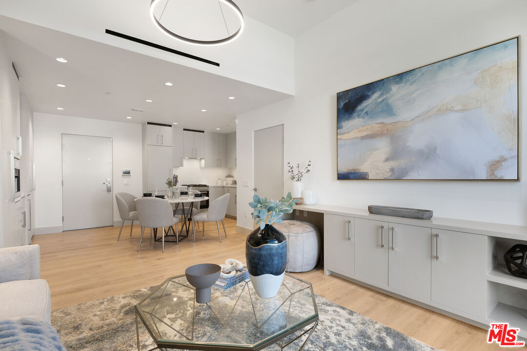 130 S Sepulveda Blvd Unit: 110