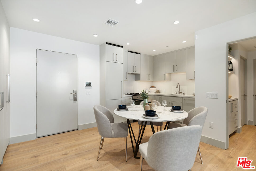 130 S Sepulveda Blvd Unit: 110