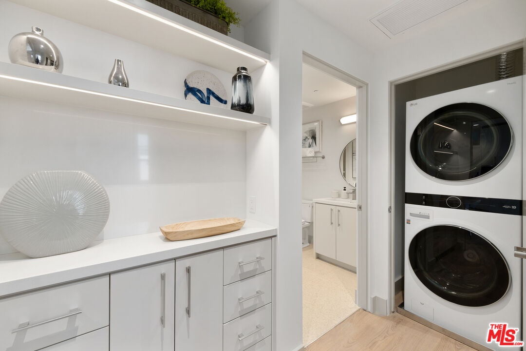 130 S Sepulveda Blvd Unit: 110