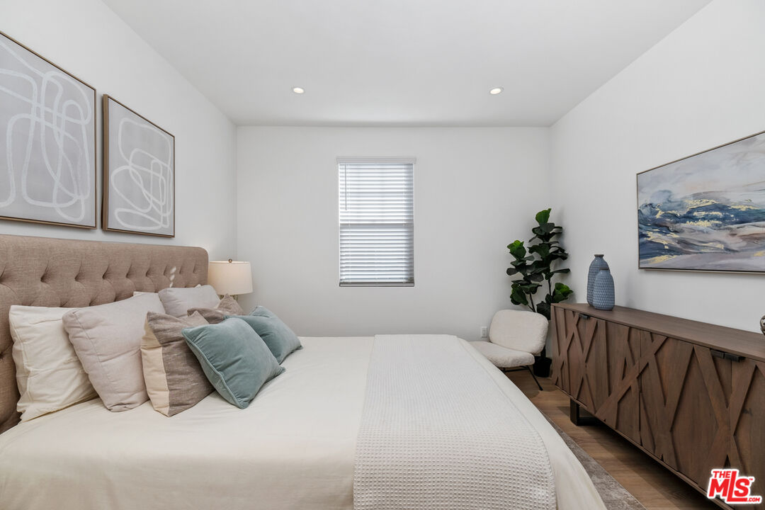 130 S Sepulveda Blvd Unit: 110